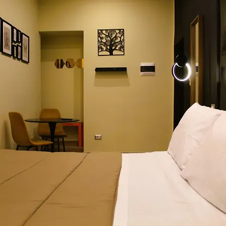 Blackwoody Contemporary - Centro Storico Via Toledo Naples